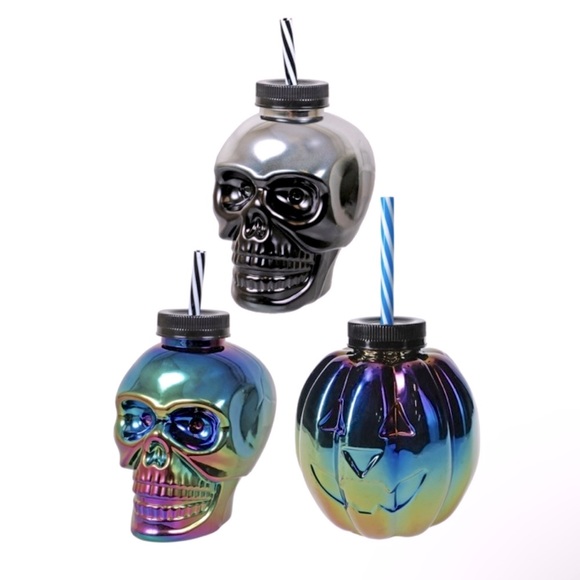 Brand NWT Metallic Silver Skull Shaped Plastic Canteen Tumbler -Lid & Straw - Picture 6 of 6